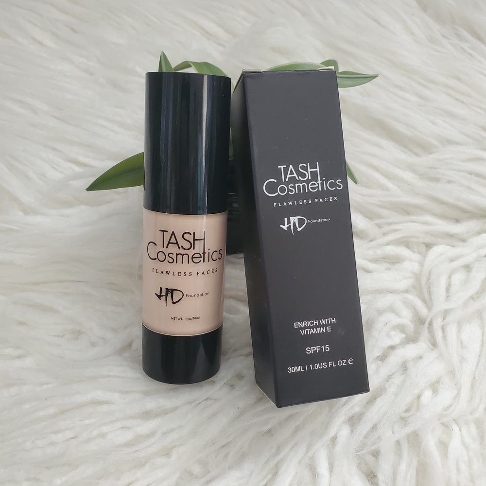 TASH Cosmetics Flawless Faces HD Foundation #04 SPF 15